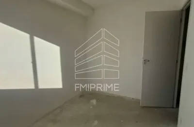 Apartamento com 1 dormitório, ampla varanda, bem localizado. agua branca