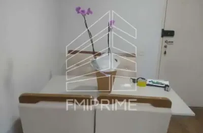 Apartamento studio com varanda e com garagem no condomínio rail pompeia