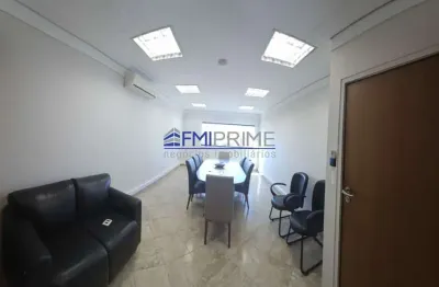 Prédio com 9 salas para alugar na Rua Cerro Corá, 1260, Vila Romana, São Paulo