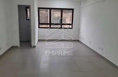 Sala comercial de 32 m2 com 1 vaga, próximo metrô santa cruz...