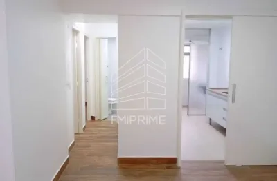 Apartamento 2 dormitorios  com vaga  livre demarcada e piscina.