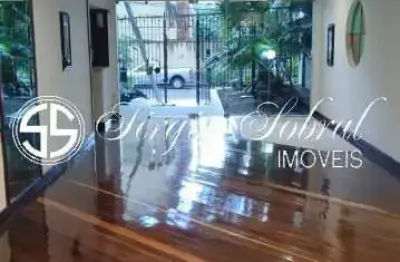 Apartamento magnífico, próxima a todo comêrcio, totalmente reformado!