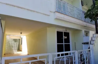 Casa em condomínio fechado com 3 quartos para alugar na Estrada Curumau, 111, Taquara, Rio de Janeiro