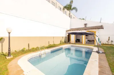 Casa para venda em Chácara Monte Alegre com 4 quartos, sendo 1 suíte , 450m²