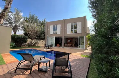 Casa no condomínio guaporé 1 para venda com 4 quartos, sendo 3 suítes, 325m²