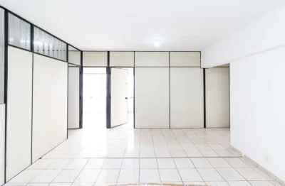 Sala comercial à venda na Largo Treze de Maio, 520, Santo Amaro, São Paulo