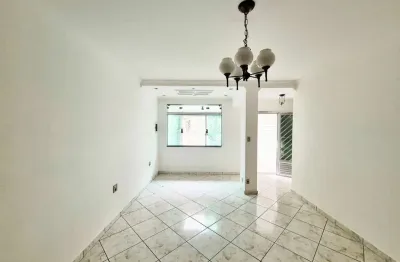 Casa com 2 quartos à venda na Rua Sara Bernhard, 220, Vila Cláudia, São Paulo