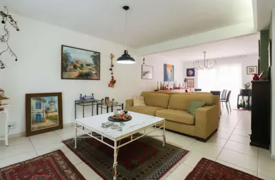 Casa para venda em Vila Cordeiro com 3 quartos, sendo 1 suíte , 164m²