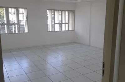 Sala Comercial Reformada com 37,99 m² no Partenon – Pronta para Uso