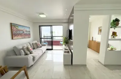 Apartamento porteira fechada à venda na Torre – 74m² | Andar alto | Nascente | Reformado