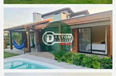 Casa com 3 quartos à venda na rodovia joão gualberto soares, 7340, são joão do rio vermelho, florianópolis, 150 m2 por r$ 1.100.000