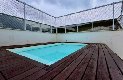 Cobertura com 3 dormitórios e 2vagas na praia dos ingleses