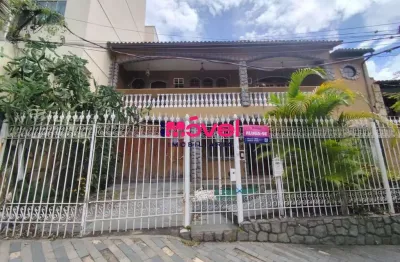 Casa com 7 quartos para alugar no jardim amália, volta redonda  por r$ 4.800