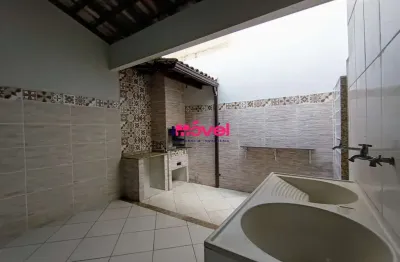 Casa com 2 quartos para alugar no santa rita do zarur, volta redonda  por r$ 1.900
