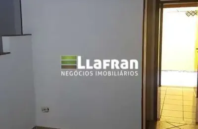 Casa com 2 quartos à venda na Rua Quinze de Novembro, 01, Jardim São Salvador, Taboão da Serra