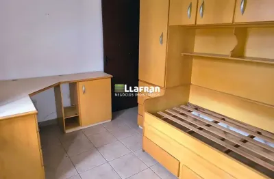 Casa com 2 quartos à venda na Rua Quinze de Outubro, 77, Vila Iasi, Taboão da Serra