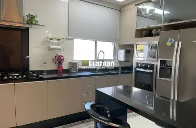 Casa com 4 quartos à venda na Rua Avelina Nogueira do Prado, 01, Jardim Monte Alegre, Taboão da Serra