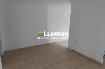 Casa com 2 quartos para alugar na Rua Safira, 0001, Parque Monte Alegre, Taboão da Serra