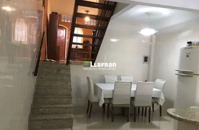 Casa com 3 quartos à venda na Rua Avelina Nogueira do Prado, 0001, Jardim Monte Alegre, Taboão da Serra