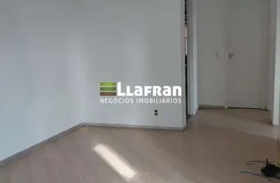 Apartamento com 2 quartos para alugar na Rua Carlos Marques Teixeira, Vila Indiana, Taboão da Serra