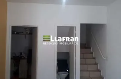 Casa com 2 quartos à venda na Rua Josefina Luize De Morais, 01, Jardim Maria Rosa, Taboão da Serra