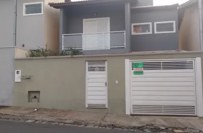 Casa com 3 quartos à venda no Centro, Extrema 