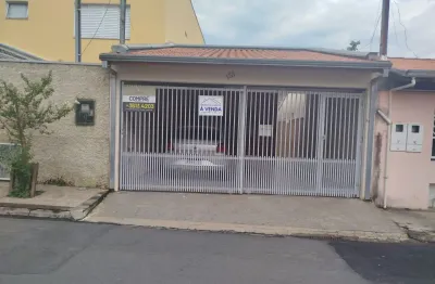 Casa com 2 quartos à venda na Rua Tiradentes, 147, Centro, Extrema