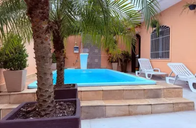 A casa perfeita - vila caiçara! isolada, piscina, espaço gourmet e 3 dormitórios