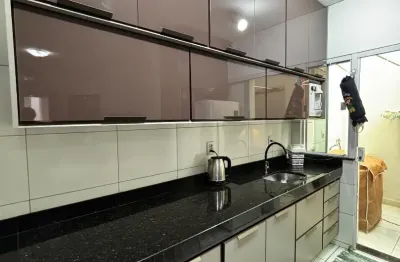 Conforto e economia! sobrado com placas solares e 2 suítes no bosque dos buritis