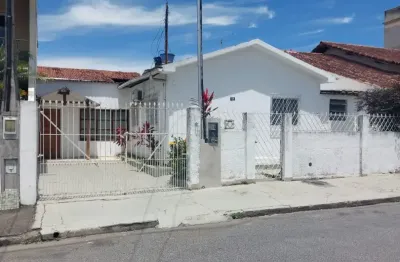 Casa linear reformada c/ 03 quartos no residencial laranjeiras - serra