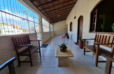 Casa com 4 quartos 1 suíte com 400m2 c/ kitnet em serra dourada