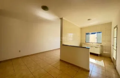 Casa à venda em localização privilegiada: 3 quartos, 2 salas