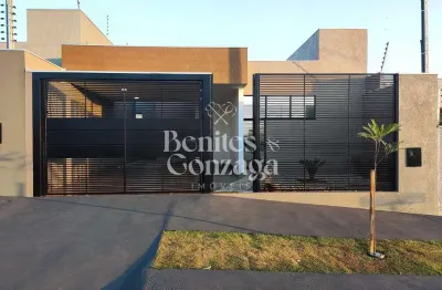 Casa no Jardim Campos | Terreno 206m² | Suíte com closet, 3 quartos e ótima ampliação