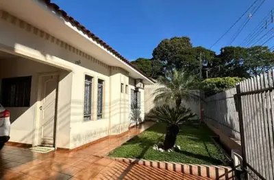 Casa com 3 quartos à venda na Rua Antônio Carlos de Held, 1086, Jardim Alvorada, Maringá