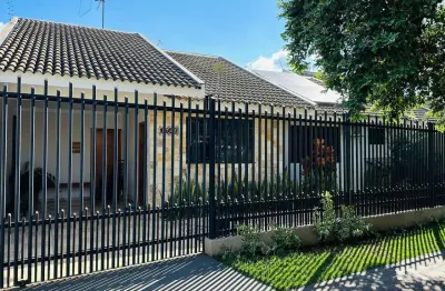 Casa com 3 quartos à venda na Rua Darville Antônio Huergo, 1743, Jardim Paris IV, Maringá