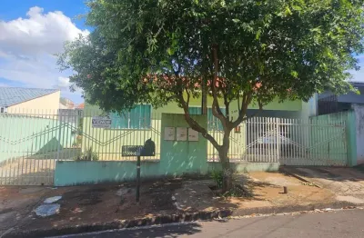 Casa com 2 quartos à venda na Rua Brilhante, 240, Jardim Santa Helena, Maringá