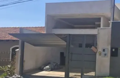Casa com 3 quartos à venda na Rua Paim, 474, Parque das Laranjeiras, Maringá