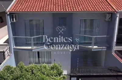 Casa com 3 quartos à venda na Rua Hélio Jarreta, 141, Vila Bosque, Maringá