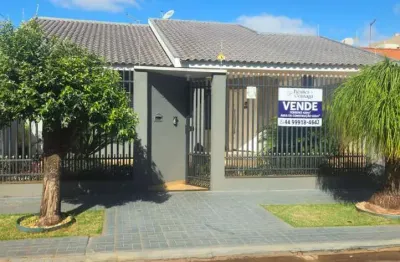 Casa ampla na vila marumby com 2 suítes + 3 dormitórios, salão de festas, quintal e localização pri