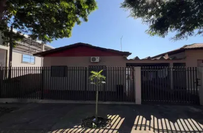 Casa ampla com edícula — rua dr. gastão vidigal, 463 — centro, munhoz de mello (pr)