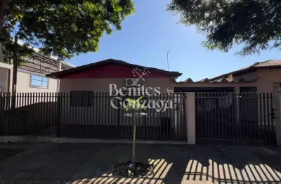 Casa + Edícula no Centro de Munhoz de Mello, Lote de 540m² e Potencial Comercial e Residencial – Op