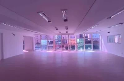 Prédio comercial reformado para locação em localização estratégica – pinheiros