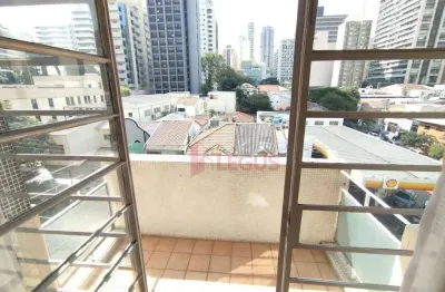 Apartamento com 3 dormitorios sendo uma suíte e 1 vaga de garagem.