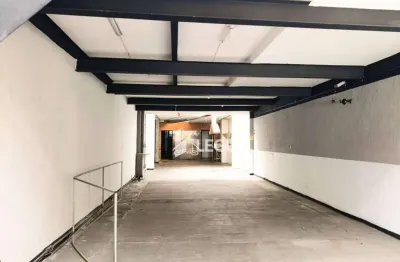 Loja Comercial para Locação na Rua Mourato Coelho com Mezanino
