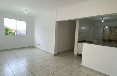 Apto 02 quartos - rico em armários - andar baixo - elevador - sumarezinho