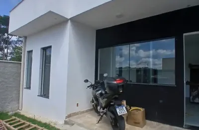 Casa à venda por r$ 330.000,00 – bairro belo vale, santa luzia/mg 3 quartos, suíte, cozinha americana e 70 m² construídos em lote de 180 m²