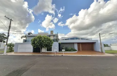 Sobrado para venda em botucatu, colinas do paraiso, 1 dormitório, 4 suítes, 5 banheiros, 2 vagas