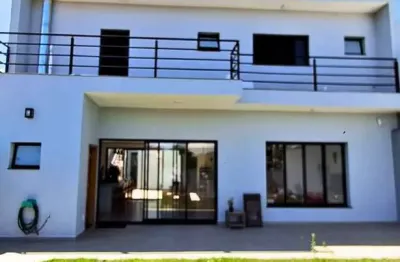 Casa para venda em botucatu, recanto azul, 4 dormitórios, 4 suítes, 5 banheiros, 3 vagas