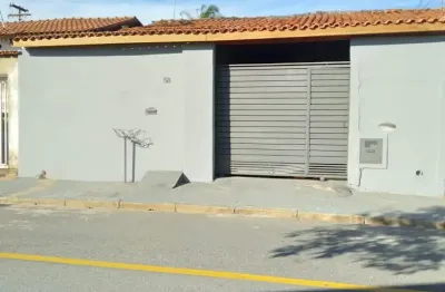 Linda casa recem reformada pronta para morar na vila perseu leite de barros