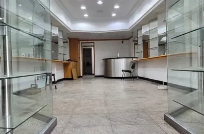 Excelente loja pra alugar no calçadão de caxias com 100 metros quadrados